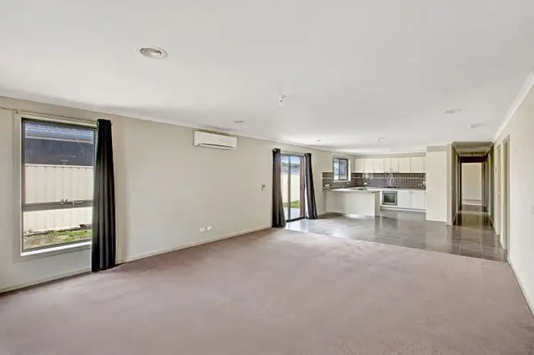Fifth view of Homely house listing, 5 FURNARI CLOSE, Broadford VIC 3658