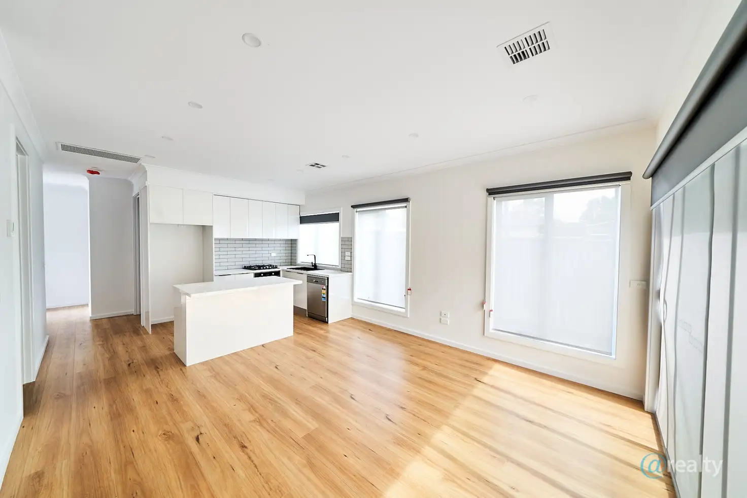 Main view of Homely unit listing, 4/19 Bride Avenue, Hampton Park VIC 3976