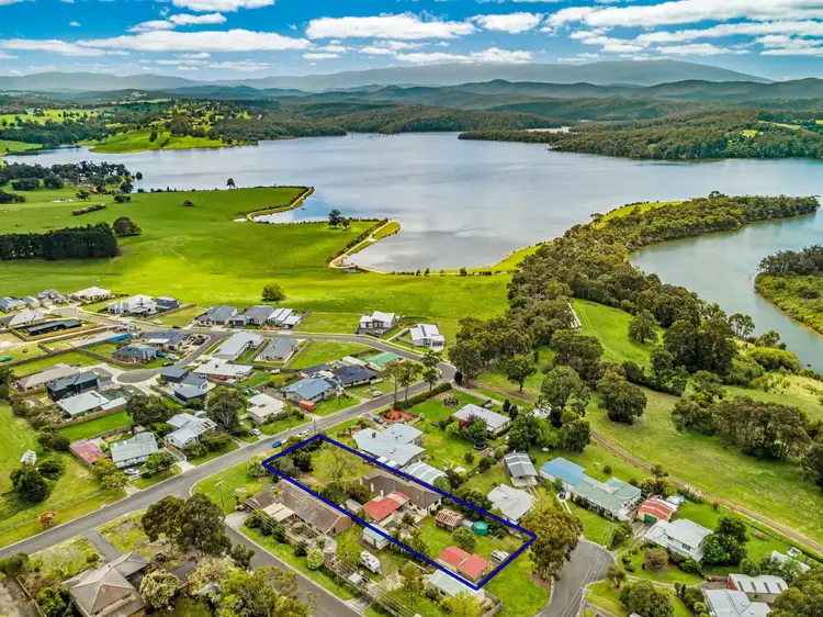 16 Blue Rock Road, Willow Grove VIC 3825