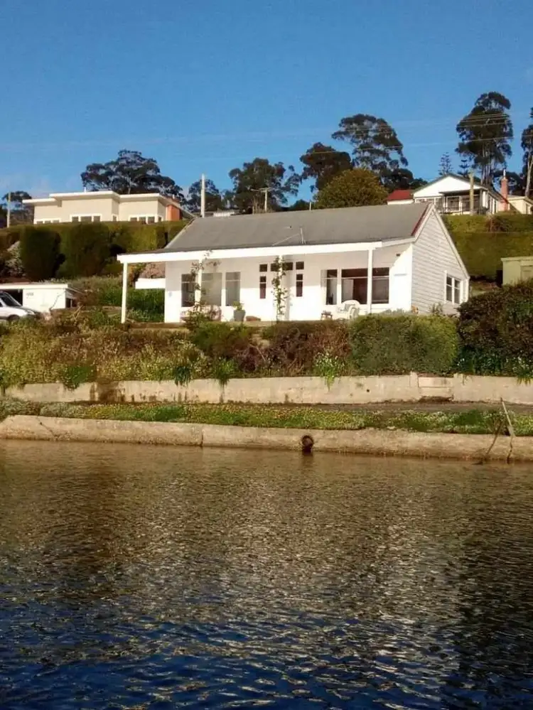 144 Flinders Street, Beauty Point TAS 7270