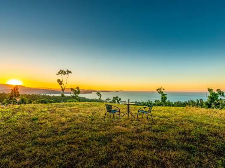127 Mount Whitsunday Drive, Airlie Beach QLD 4802
