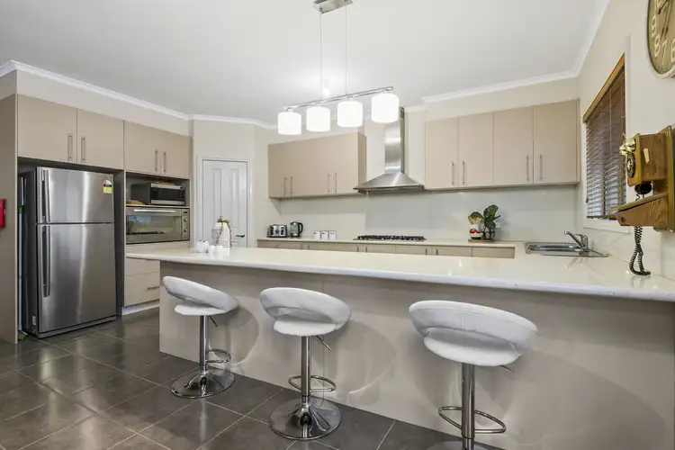 Fifth view of Homely house listing, 10 Golden Court, Wallan VIC 3756