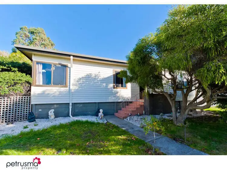 8 Laguna Place, Derwent Park TAS 7009