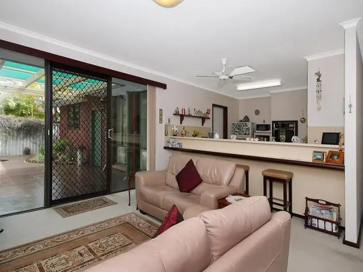 Fifth view of Homely house listing, 10 Dodonaea Court, Duncraig WA 6023