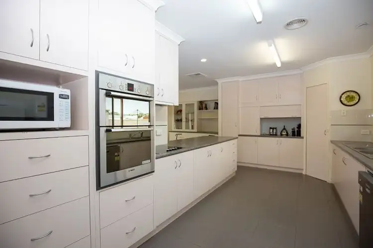 Fifth view of Homely house listing, 5 Spry Court, Horsham VIC 3400