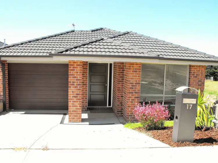 17 Lansell Ave, Officer VIC 3809