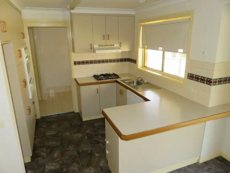 Third view of Homely unit listing, 2/21 Kimberley Drive, Wagga Wagga NSW 2650