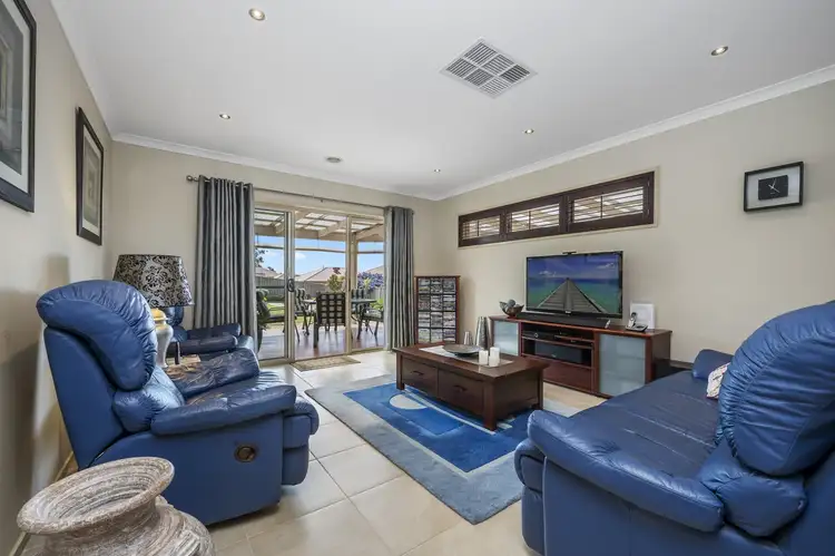 Fifth view of Homely house listing, 30 Carmelo Court, Hidden Valley VIC 3756