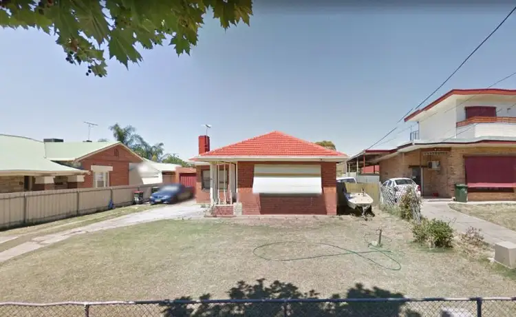 24 Alison Street