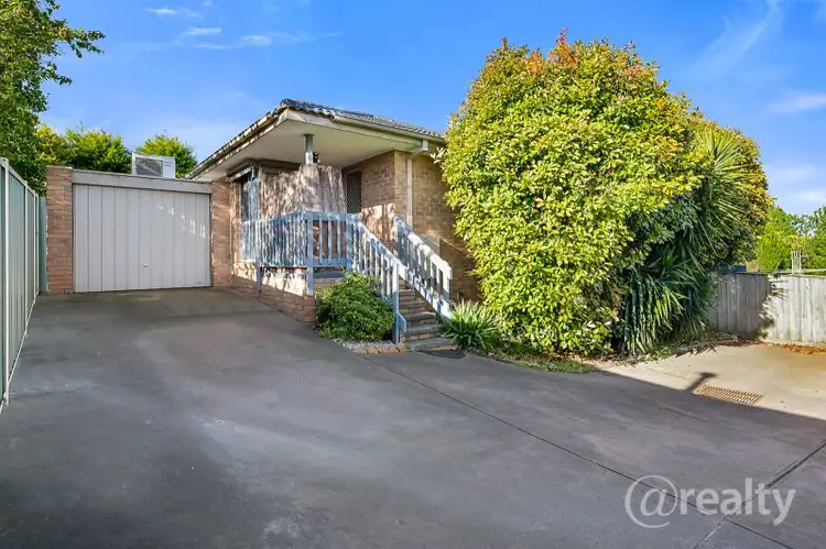 16 Temby Close