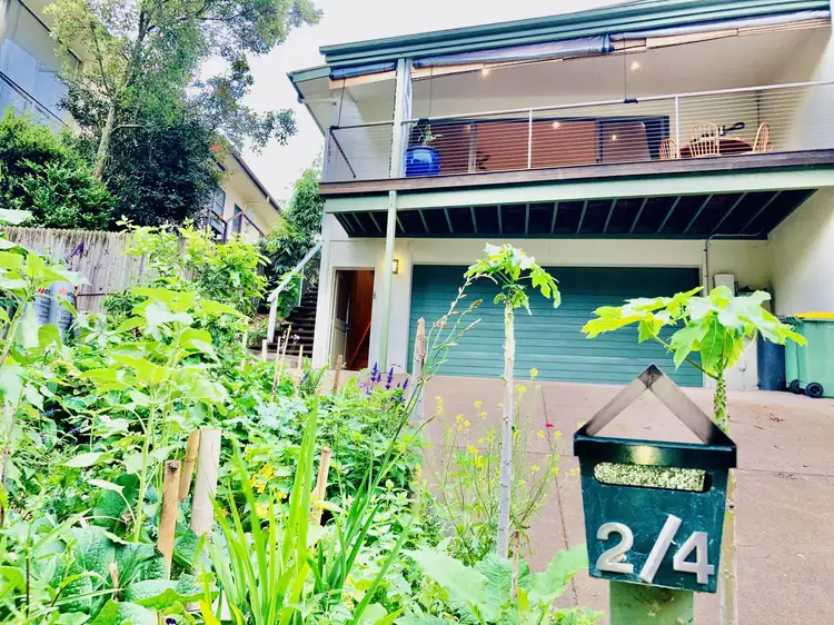 2/4 Willaroo Way, Maleny QLD 4552