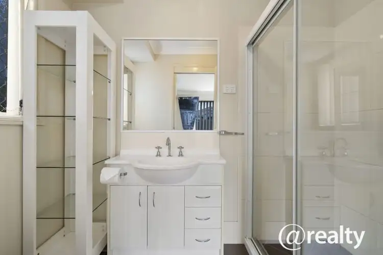 Fifth view of Homely semi-detached listing, 1/6 Eugenia Avenue, Rothwell QLD 4022