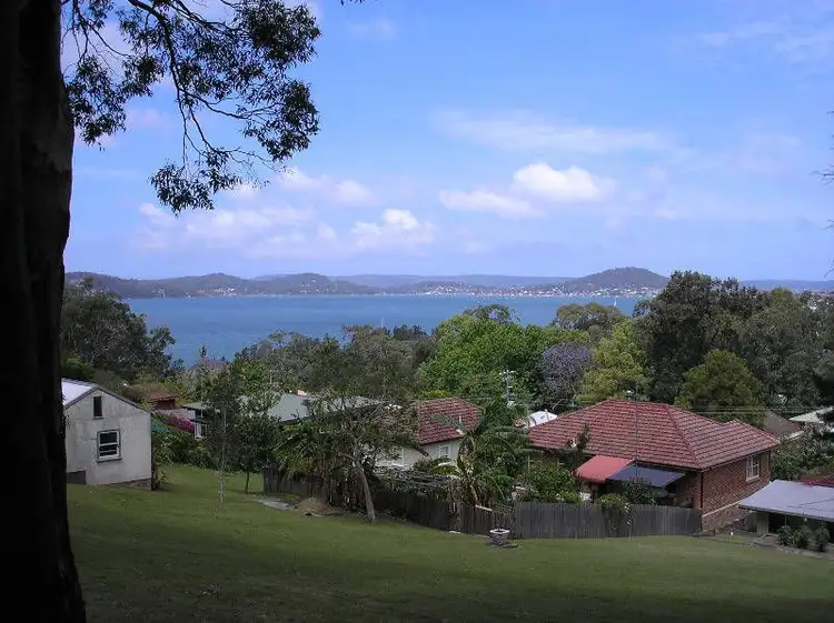 17A Scott Street, Point Clare NSW 2250