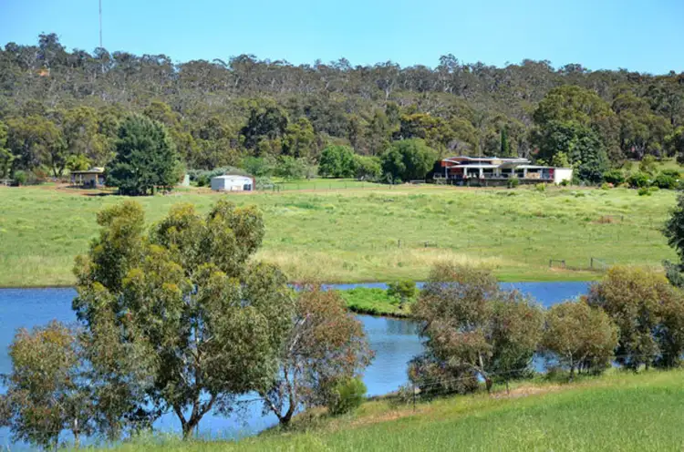230 McGlew Road, Lower Chittering WA 6084