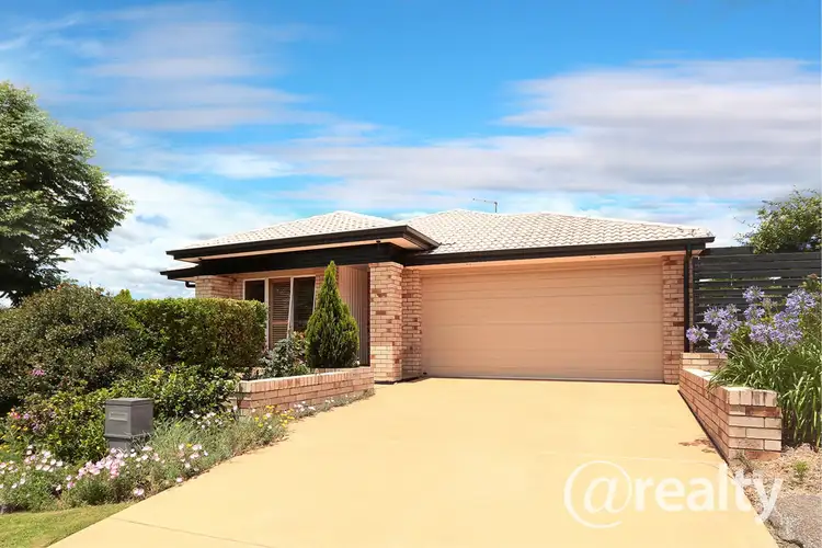 2 Gardner Place, Silkstone QLD 4304