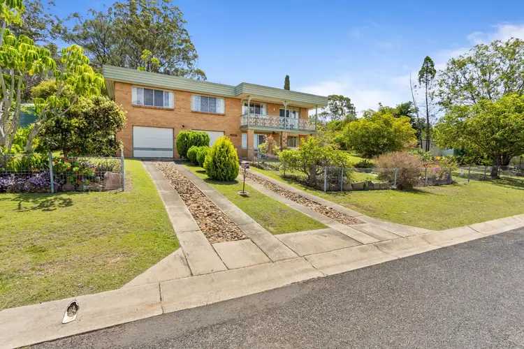 20 Railway Terrace, Crows Nest QLD 4355