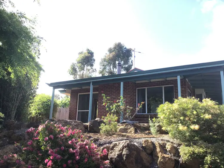 11 Bavin St