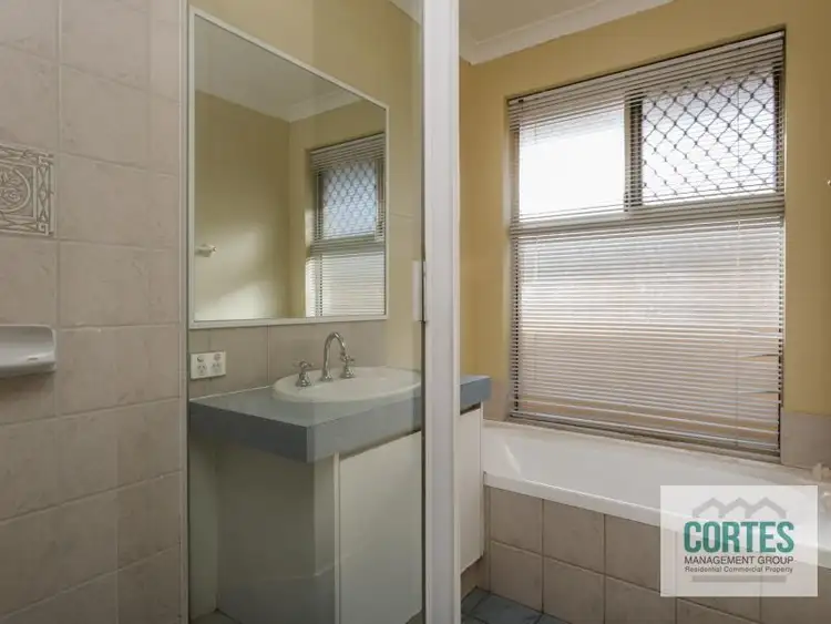 Fifth view of Homely house listing, 2 Bourne Court, Huntingdale WA 6110