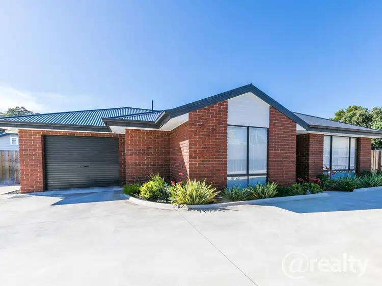2/32 Erebus Street, Warrane TAS 7018