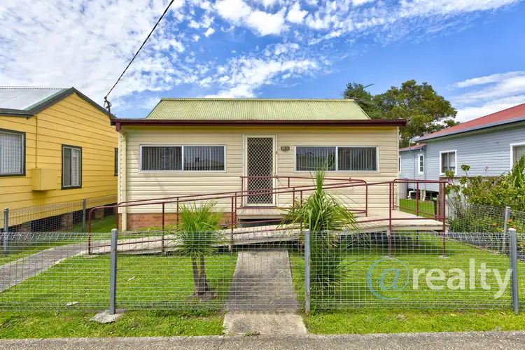 24 McKay Street, Macksville NSW 2447