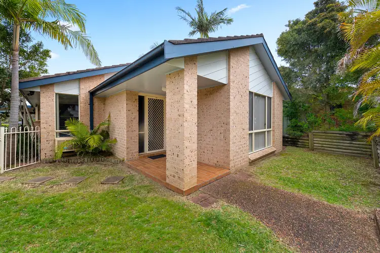 Second view of Homely house listing, 6 Nicole Close, Whitebridge NSW 2290