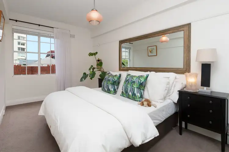 Second view of Homely apartment listing, 40/2 Greenknowe Avenue, Elizabeth Bay NSW 2011