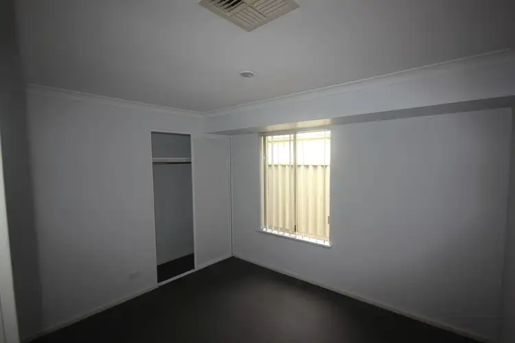 Sixth view of Homely house listing, 8 Lima Close, Warnbro WA 6169