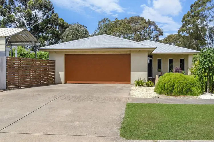 Third view of Homely house listing, 3 St James Place, Hamilton VIC 3300