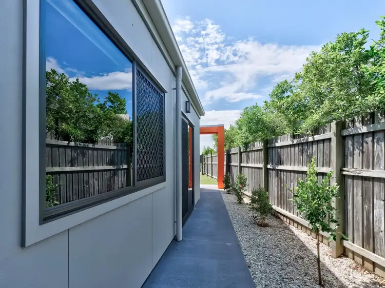 Second view of Homely other listing, 1/28 Earl Saint Vincent Circuit, Eli Waters QLD 4655