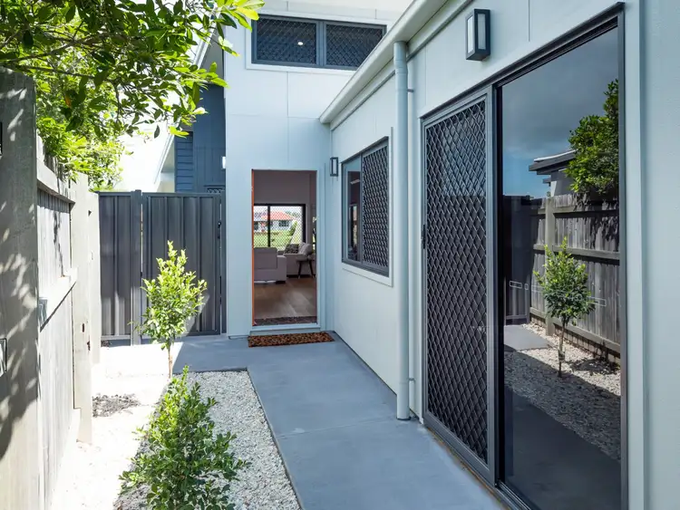 Third view of Homely other listing, 1/28 Earl Saint Vincent Circuit, Eli Waters QLD 4655