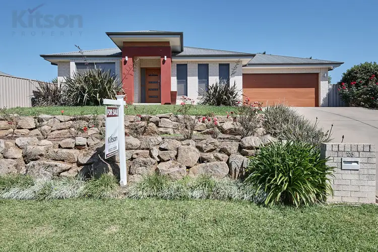25 Bedervale Street, Bourkelands NSW 2650