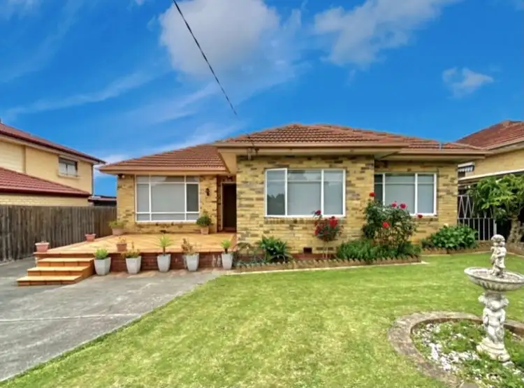 28 Morrie Crescent, Blackburn North VIC 3130
