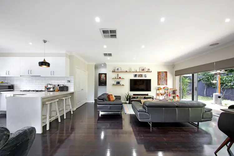 2/4 Hull Street, Bentleigh East VIC 3165