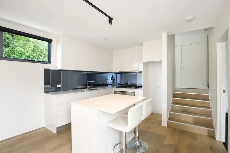 4 Pridham Street