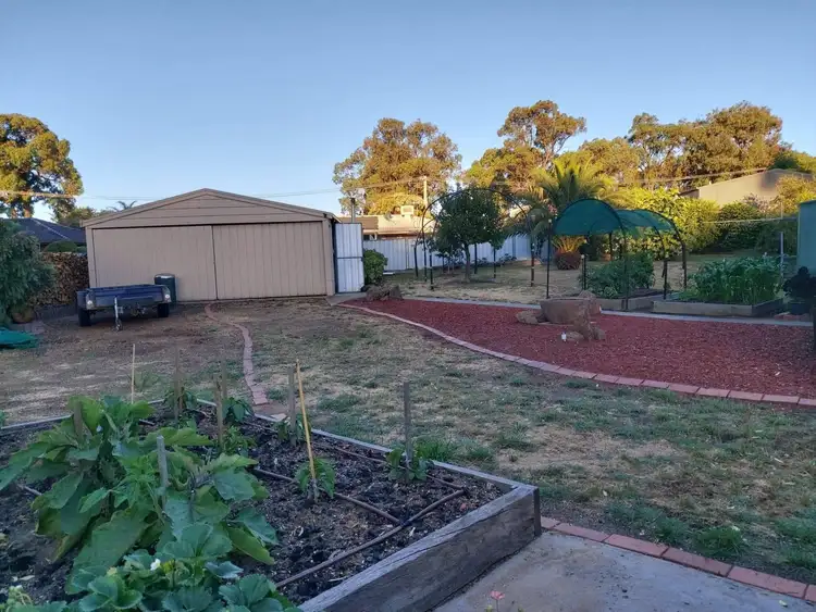 Second view of Homely house listing, 5 Windsor Court, Kangaroo Flat VIC 3555
