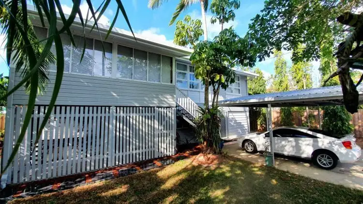 10 Foley St, Manunda QLD 4870