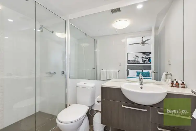 Sixth view of Homely unit listing, 401/3 Kingsway Place, Townsville City QLD 4810