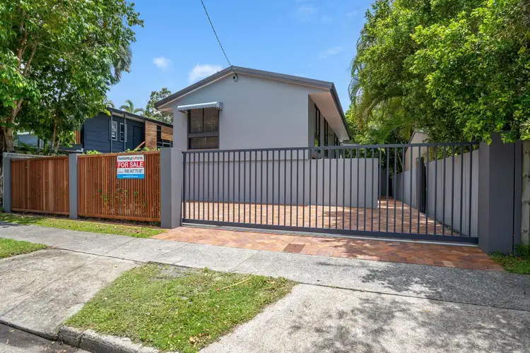 11 Musgrave Ave, Labrador QLD 4215