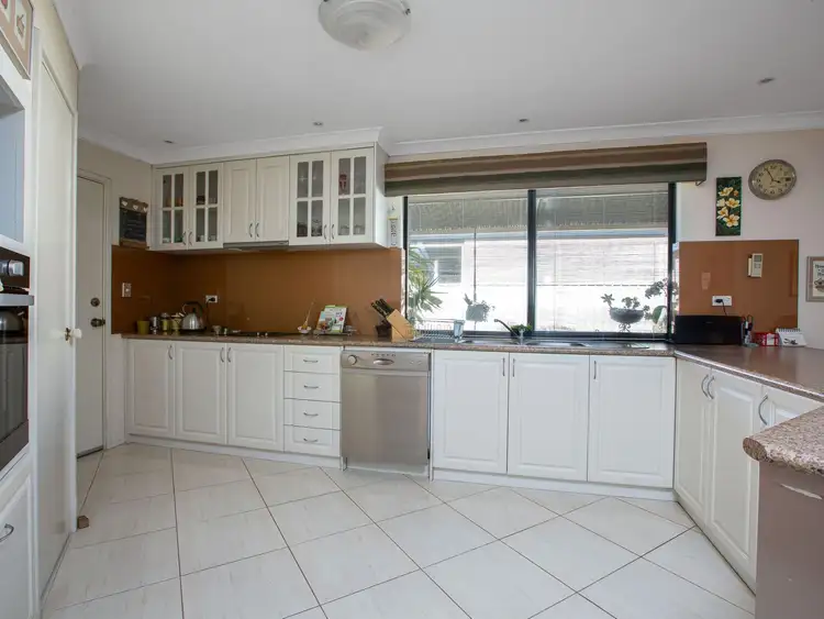 Seventh view of Homely house listing, 5 Emerald Way, Australind WA 6233