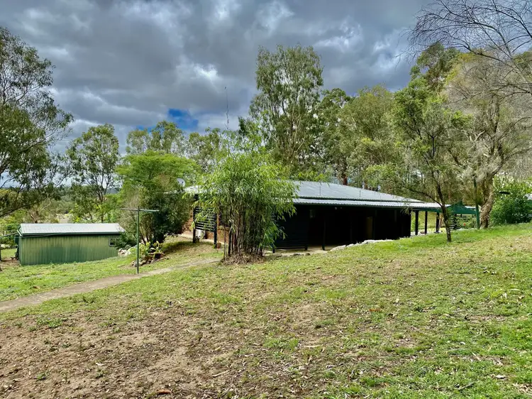 180 Outlook Drive, Esk QLD 4312