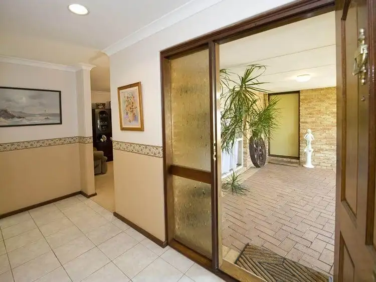 Third view of Homely house listing, 6 Clyde Place, Camillo WA 6111
