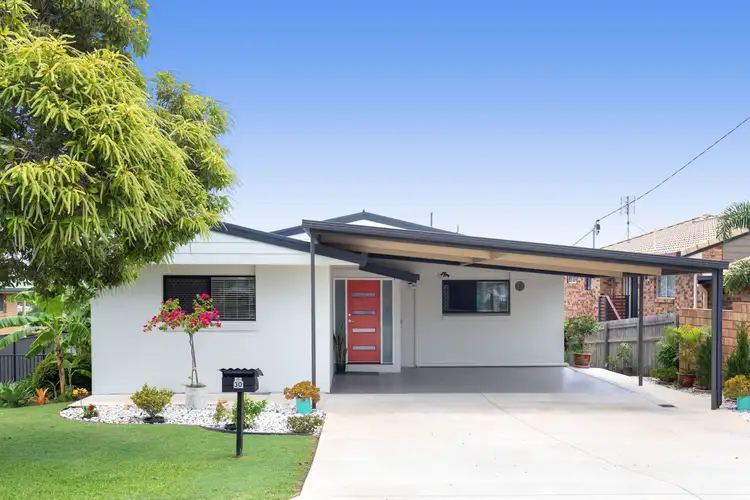30 Moonbi St, Scarness QLD 4655