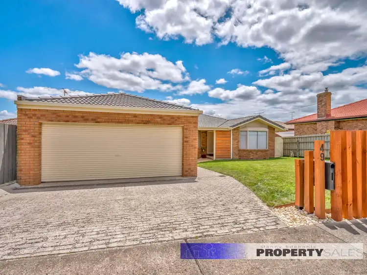 49 Dinwoodie Drive, Newborough VIC 3825