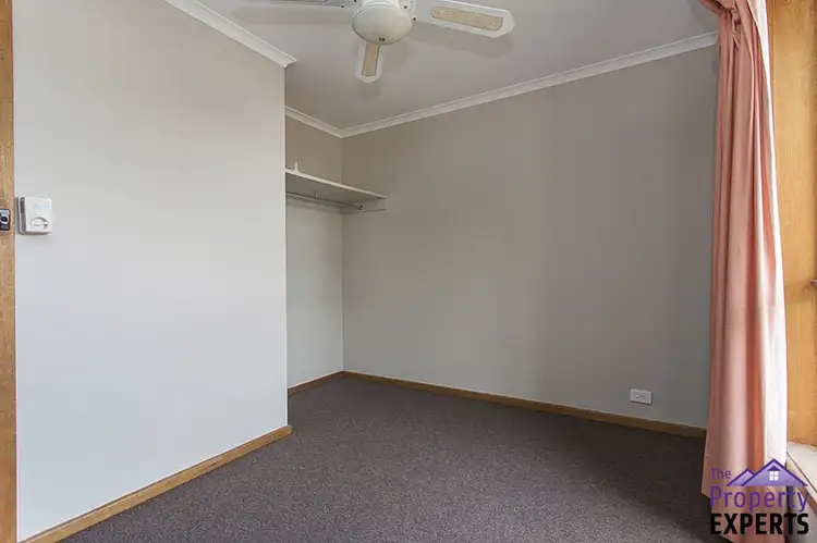 Fifth view of Homely house listing, 2 Capilano Court, Morphett Vale SA 5162