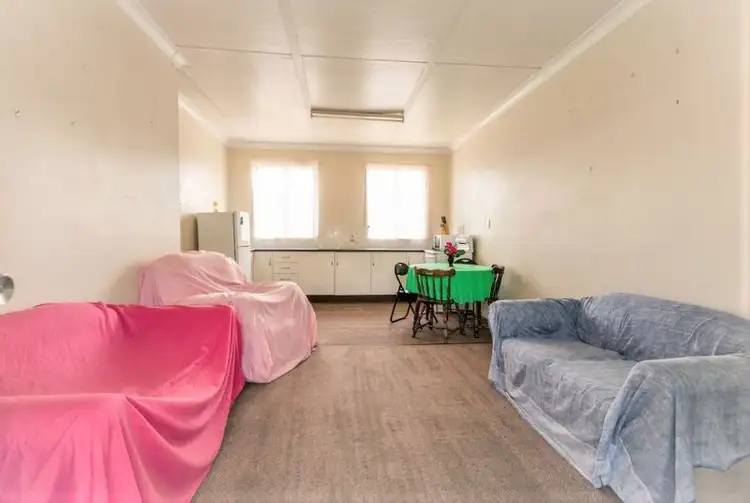 Fifth view of Homely unit listing, 4 Vicki Close, Emerald QLD 4720