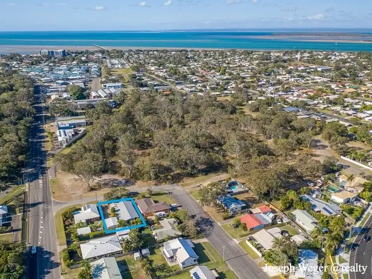 3 Freeburn Street, Urangan QLD 4655