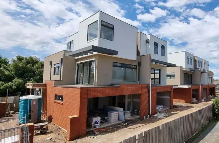 Units 1, 2, & 4/12 William Street, Cranbourne VIC 3977