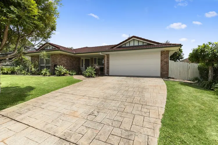 4 Turnburry Court, Tewantin QLD 4565