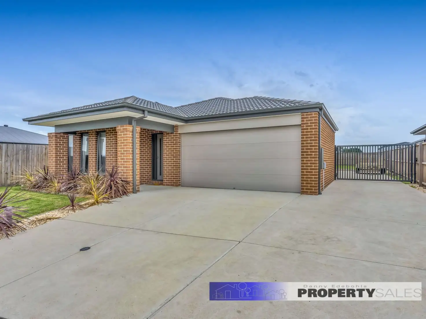 Main view of Homely house listing, 8 St Helena Way, Moe VIC 3825
