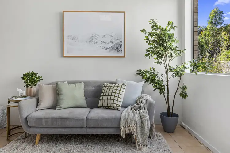 Sixth view of Homely studio listing, 1/90 Elizabeth Bay Road, Elizabeth Bay NSW 2011